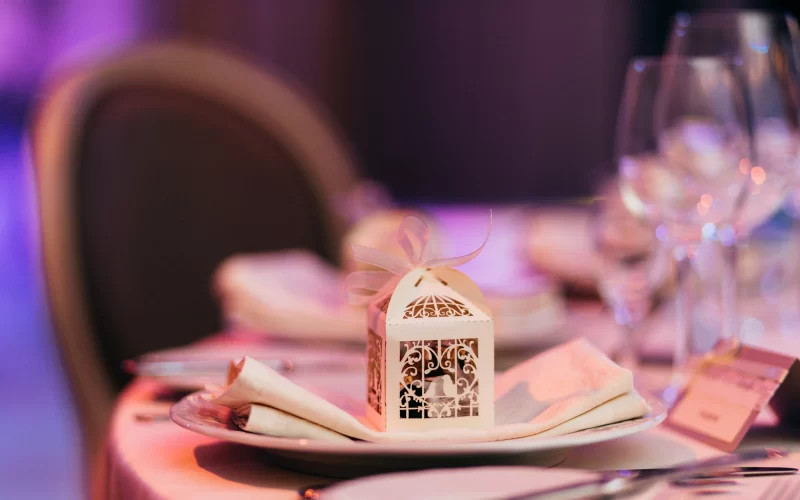 small-gift-for-guests-2026-01-09-01-09-44-utc